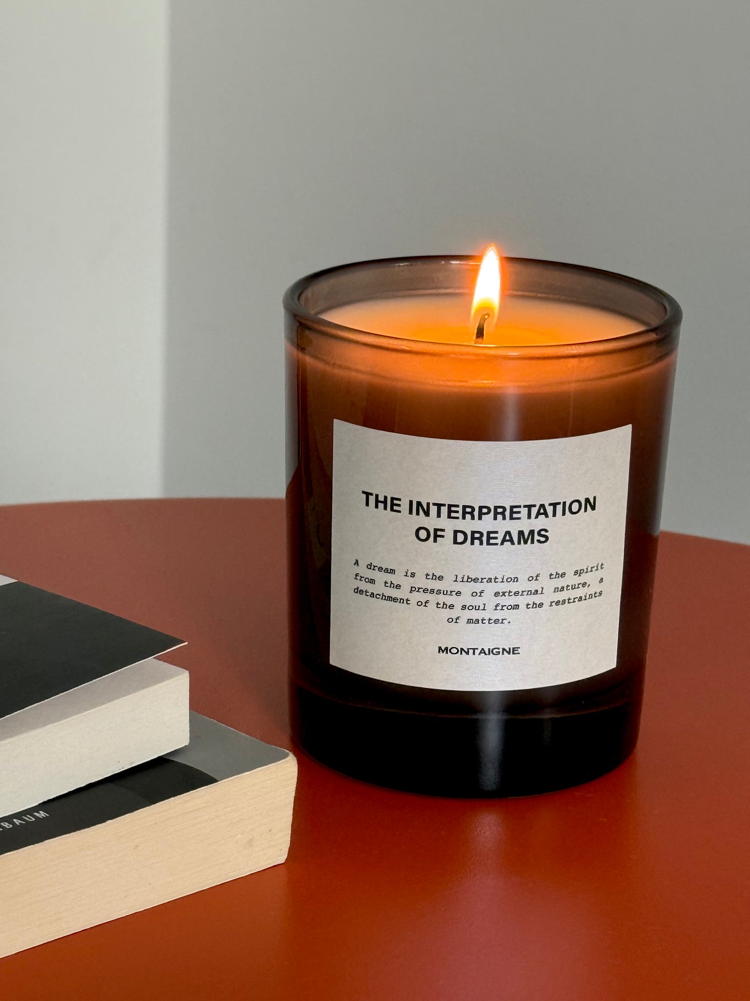 INTERPRETATION OF DREAMS - FRESH AND AIRY CANDLE